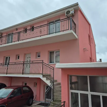 Antonio アパート